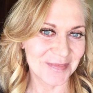 Meet your Posher, Denise